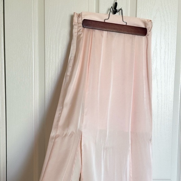 BEBE: high waisted maxi skirt - Size 0 - Picture 4 of 10